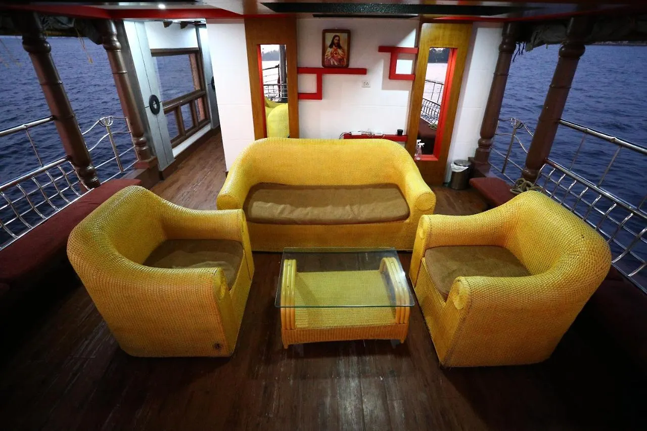 Beach Paradise Day Cruise Houseboat Alappuzha 3*,