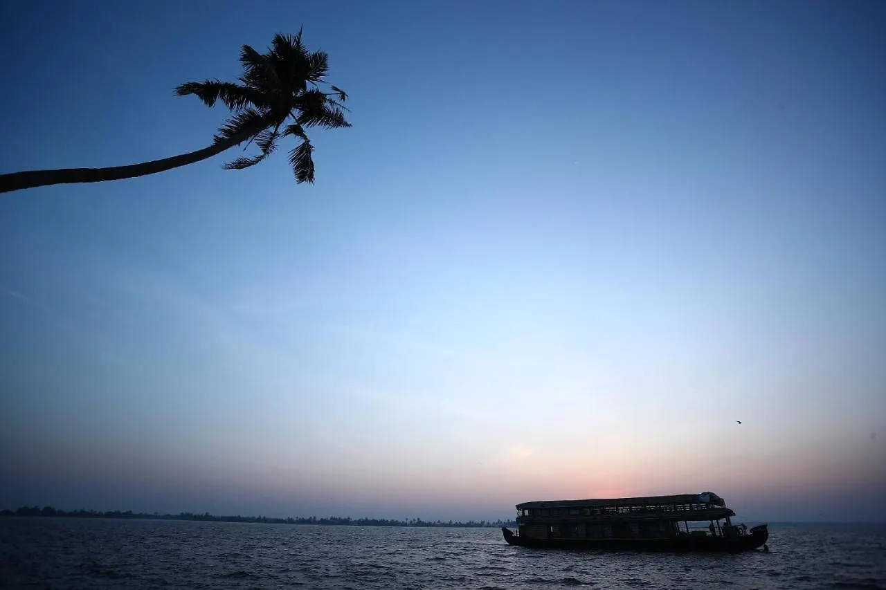 Beach Paradise Day Cruise Houseboat Alappuzha Botel