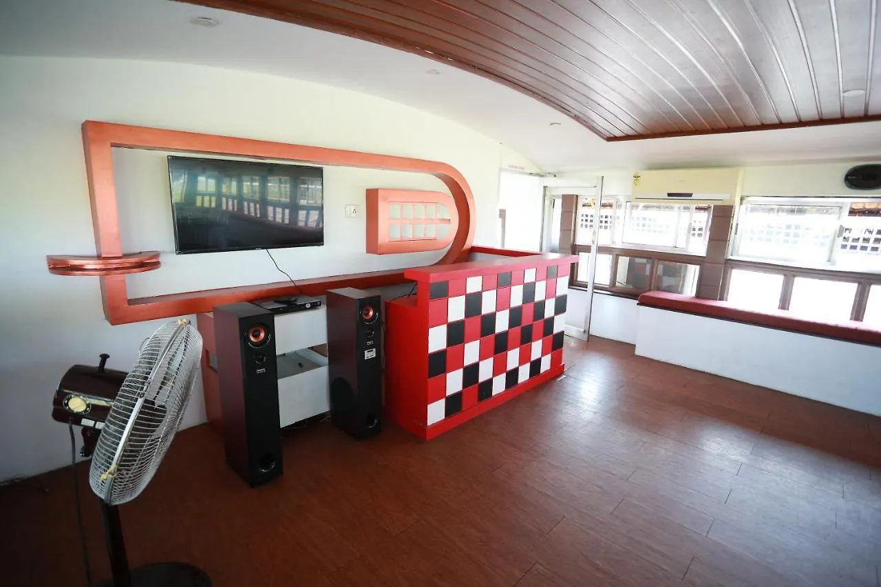 Botel Beach Paradise Day Cruise Houseboat Alappuzha
