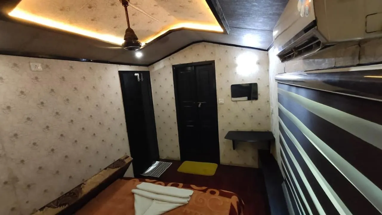Beach Paradise Day Cruise Houseboat Alappuzha