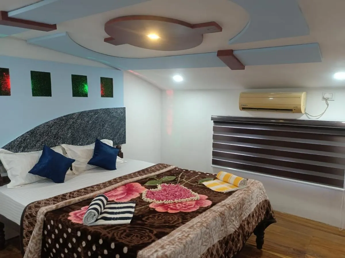 Beach Paradise Day Cruise Houseboat Alappuzha India
