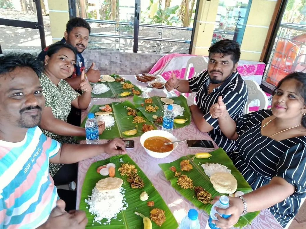 Beach Paradise Day Cruise Houseboat Alappuzha India